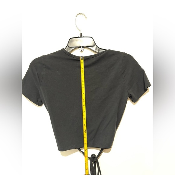 Hollister Tie Around Black Tee size medium - Picture 5 of 5